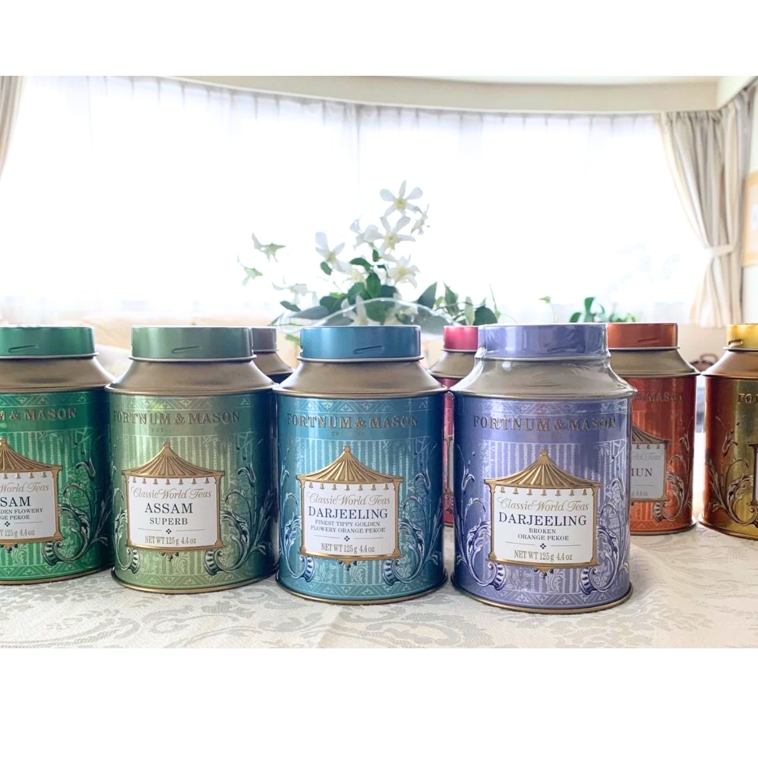 フォートナム&メイソン 装飾缶入りリーフ